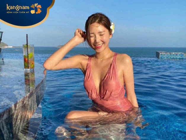 Trong vòng 7 ngày kể từ khi triệt lông bikini, bạn không nên đi bơi