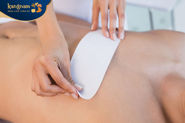 Wax lông bụng bằng sáp là lựa chọn được nhiều người ưa chuộng