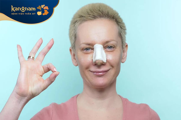 Bảo vệ vùng mũi mỗi khi ra ngoài bằng cách che chắn cẩn thận