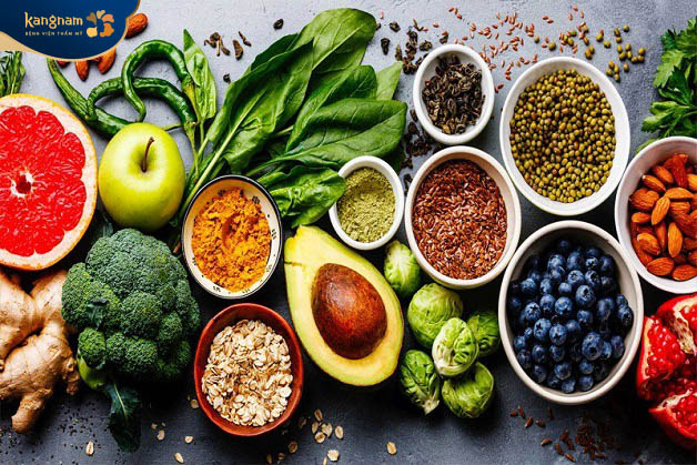 Bổ xung nhiều chất xơ từ rau xanh, trái cây