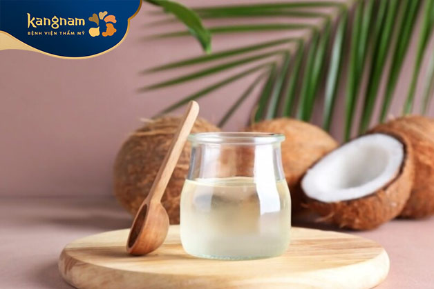 Dùng dầu dừa để duy trì hình dáng lông mày rậm