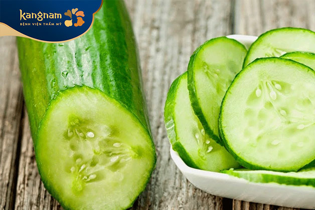 Dưa chuột tươi được cho là có khả năng làm sáng nhũ hoa tự nhiên