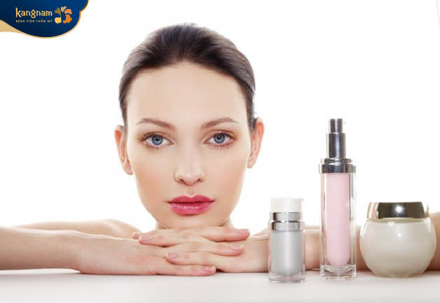 Dùng mỹ phẩm dưỡng da không phù hợp