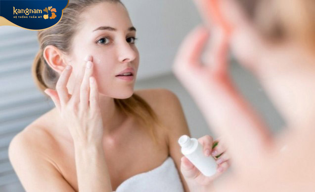 Các sản phẩm không phù hợp có thể gây kích ứng, tổn thương da và gây mụn