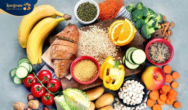 Ăn đủ chất dinh dưỡng để dưỡng da khỏe mạnh