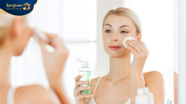 Chăm sóc da mặt hàng ngày để đẩy lùi mụn