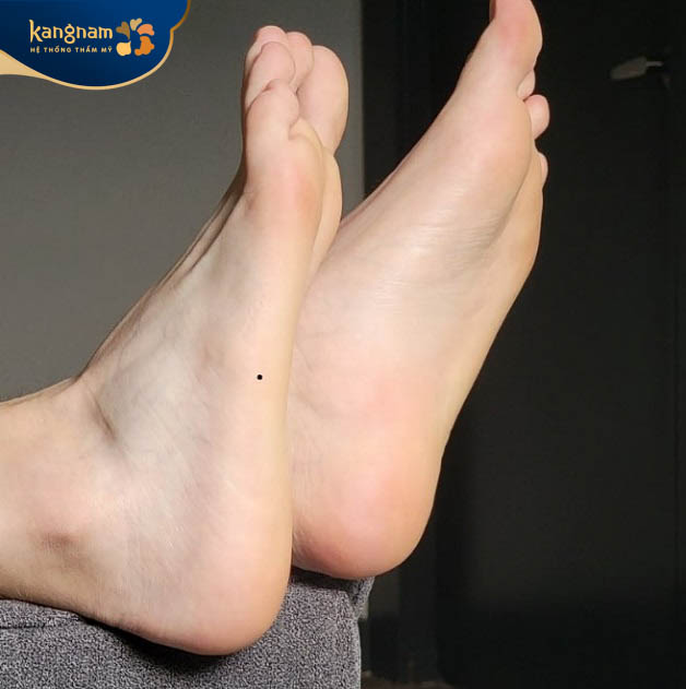 người có nốt ruồi ở mép bàn chân thông thường có cuộc sống bận rộn, gặp nhiều vất vả