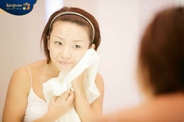 Chăm sóc da sạch sẽ để giúp vết thương mau lành