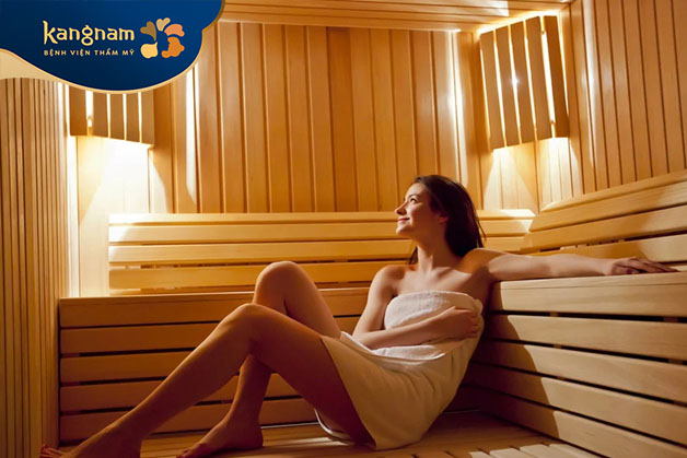 Xông hơi tinh dầu trị mụn đầu đen trên lưng