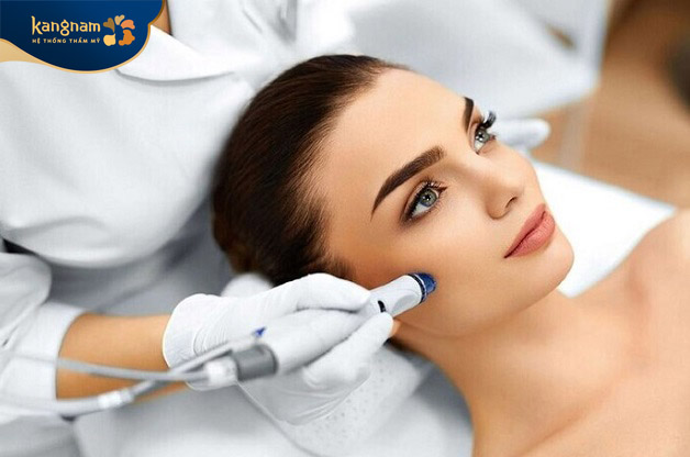 Hút mụn đầu đen giá bao nhiêu? Trung bình dao động từ 200.000 VNĐ đến 800.000 VNĐ/lần hút mụn