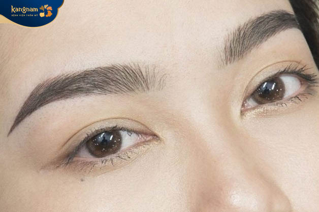 Lông mày ngang Hàn Quốc mềm mại, nữ tính