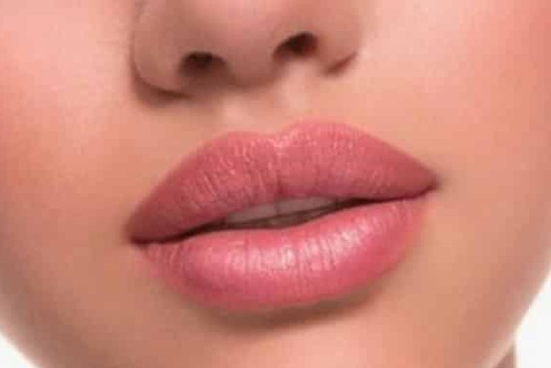 Đôi môi thuyền đắm cũng được nhiều chị em yêu thích. Dáng môi này mang vẻ đẹp đậm chất châu Âu