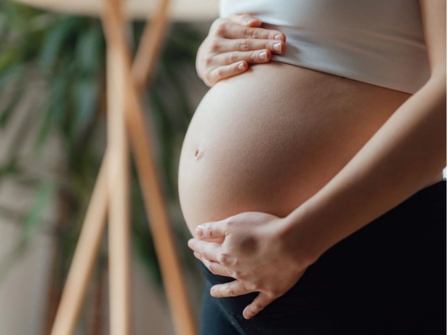 Đang mang thai không nên hút mỡ