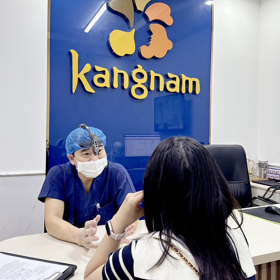 Quy trình thăm khám và thực hiện làm đẹp chuẩn Y khoa