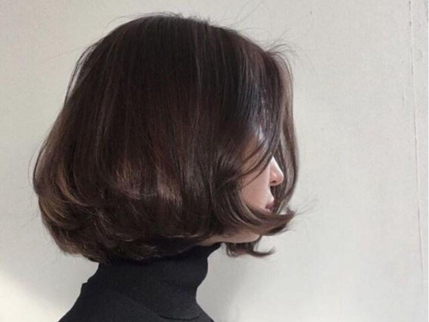 Cằm ngắn, tròn để tóc