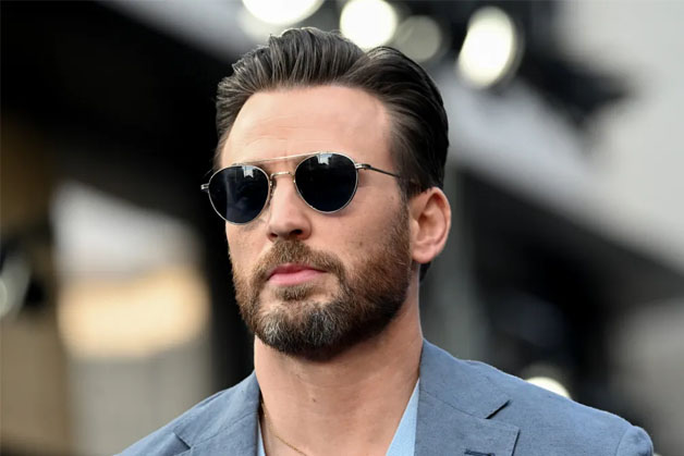 Chris Evans là diễn viên nổi tiếng trong vũ trụ điện ảnh Marvel