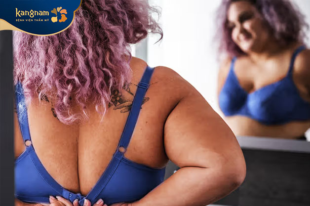 Chế độ ăn nhiều chất béo bão hòa và thực phẩm chế biến sẵn có thể làm tăng nguy cơ phì đại vú