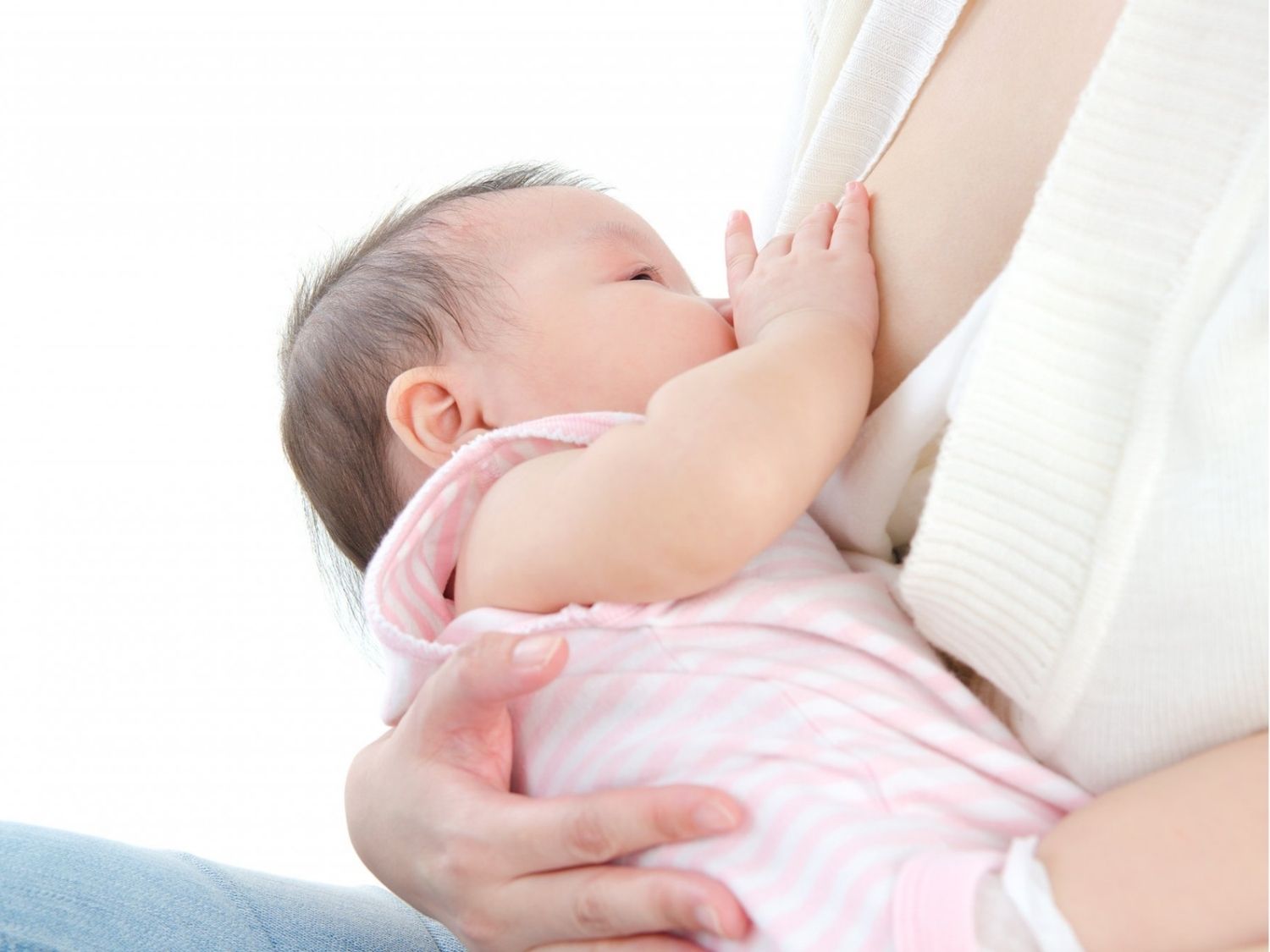 Cho con bú sai cách