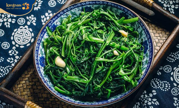 Ăn rau muống có thể tăng quá trình sản sinh collagen quá mức