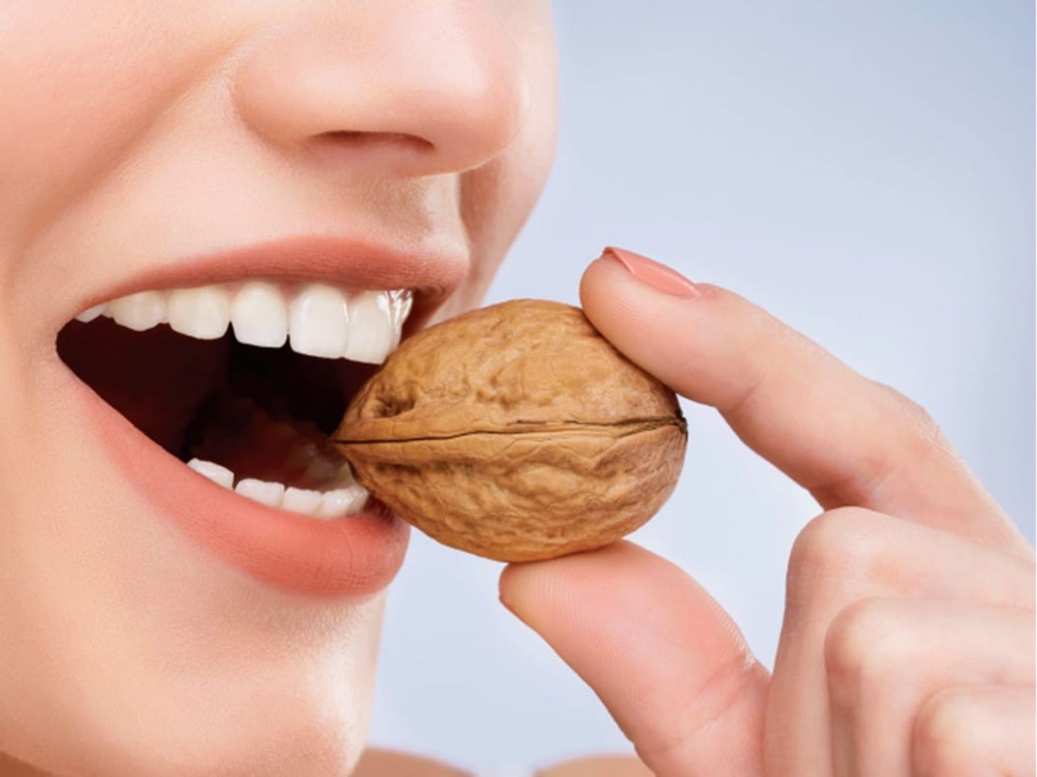 Tránh đồ ăn cứng