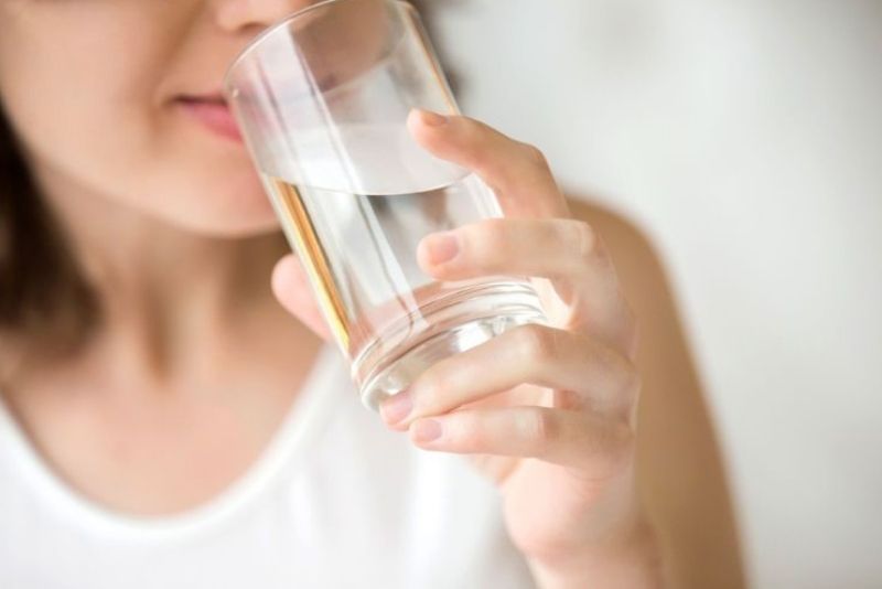 Uống đủ nước sau tiêm