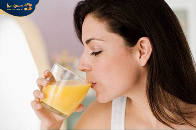 Nên lựa chọn uống nước ép đúng thời điểm