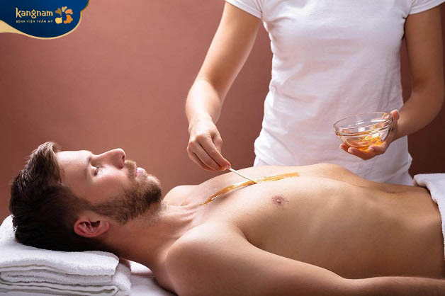 Sử dụng sáp wax lông giảm thiểu đau đớn