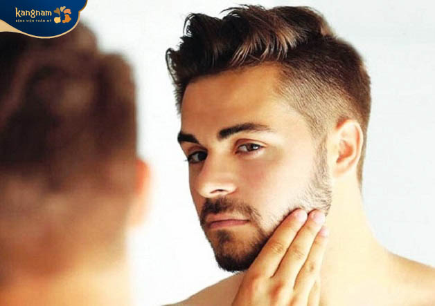 Lông mặt ở nam giới mọc nhiều hơn nữ giới