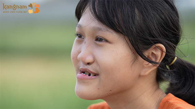 Xuân Mai mặc cảm vì ngoại hình khác thường, hay bị chế giễu, miệt thị