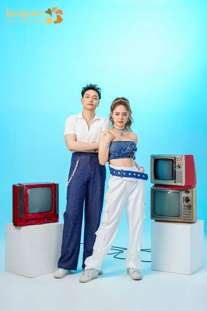 Hai vợ chồng hài lòng với vóc dáng mới sau khi thẩm mỹ