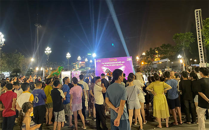 Sự kiện thu hút đông đảo người dân địa phương