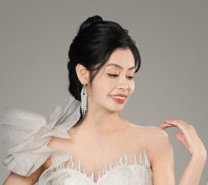 Hành Trình Lột Xác Diệu Linh