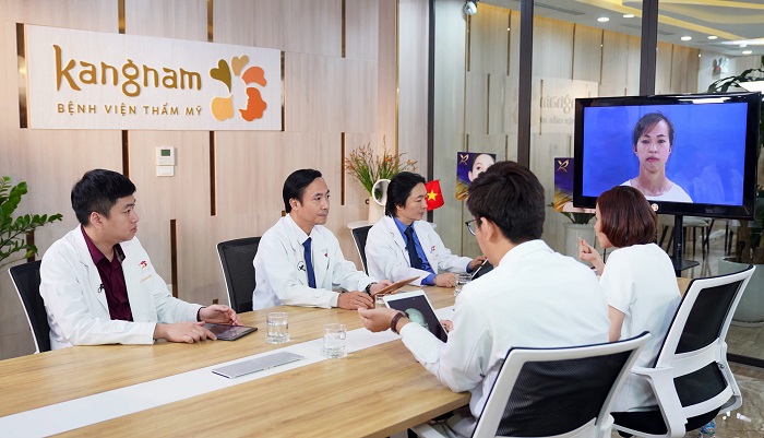 Ekip bác sĩ hội chẩn, đánh giá và đưa ra phác đồ điều trị cho Kim Phượng