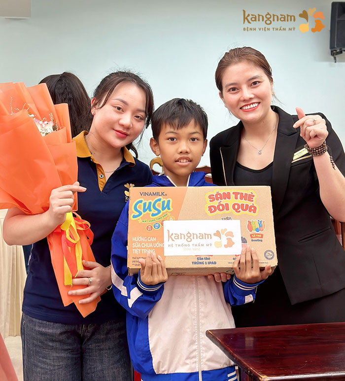 Những phần quà nhỏ nhưng chứa đựng nhiều tình cảm của Kangnam