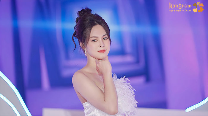 Phượng tỏa sáng trên sân khấu của Hành trình lột xác