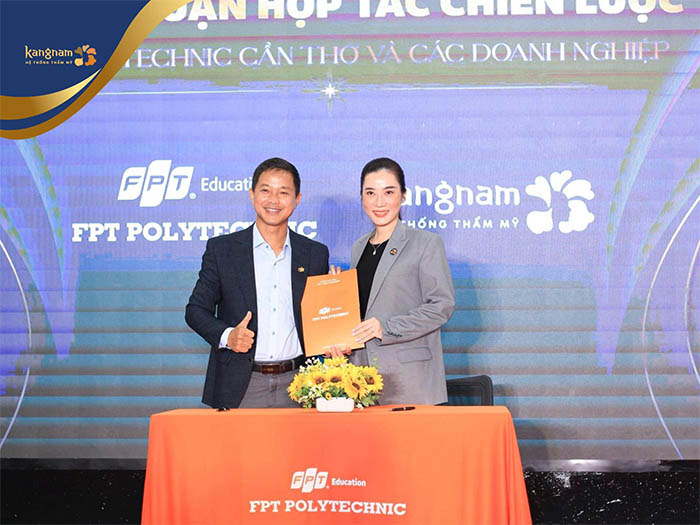 Buổi lễ ký kết hợp tác chiến lược diễn ra với không khí trang trọng