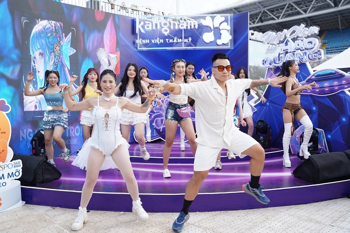 Hoạt động nhảy flashmob cùng Toki Family để nhận được những phần quà hấp dẫn