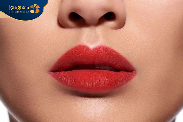 Cam cháy là màu sắc tuyệt vời dành cho những ai có làn da ngăm