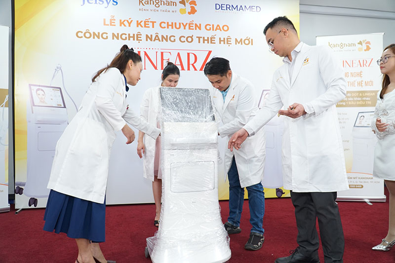 Khoảnh khắc bóc máy LinearZ, chuẩn bị cho những liệu trình nâng cơ trẻ hóa an toàn và hiệu quả