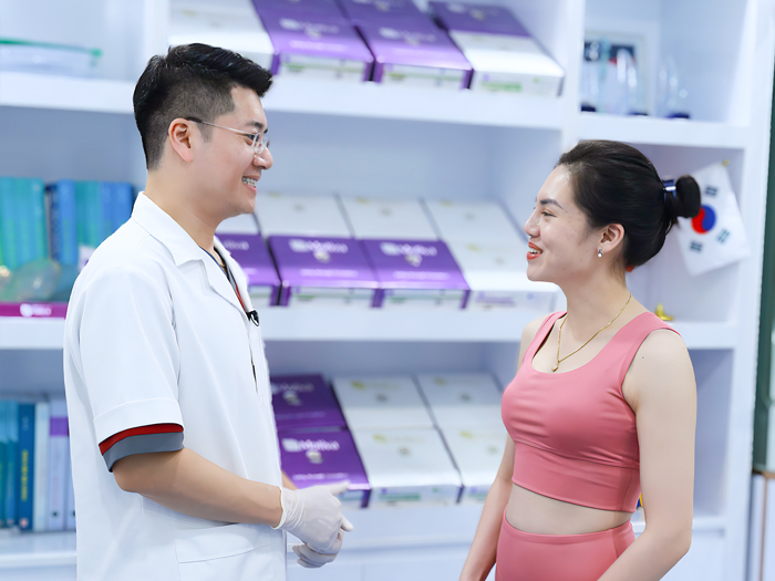 khách hàng sau hút mỡ 2 tuần, cơ thể đã về lại bình thường và ổn định