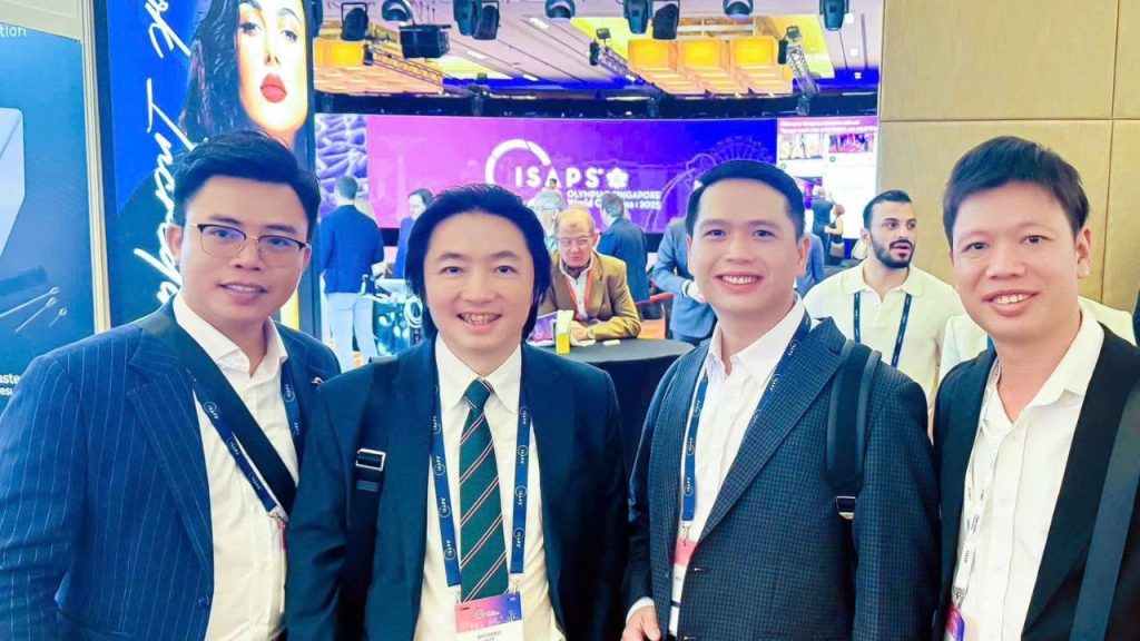 Dr. Richard Huy tham dự Hội nghị ISAPS 2025 tại Singapore
