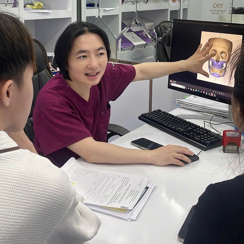 Dr.Richard Huy phân tích kết quả 3D cho khách hàng