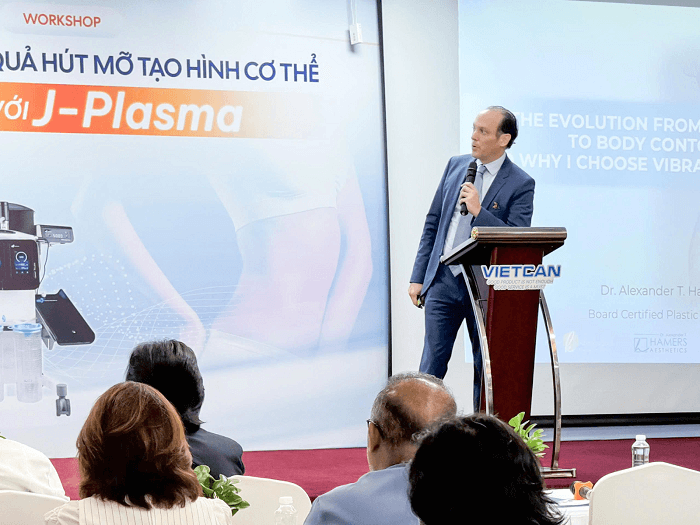 Dr. Alexander T. Hamers chia sẻ tại workshop