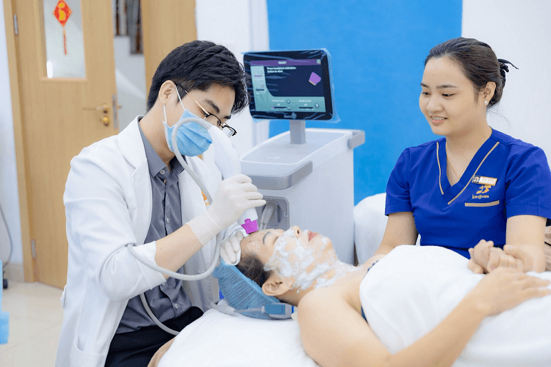 Với hóa đơn từ 20tr, khách hàng nhận được voucher chăm sóc da miễn phí