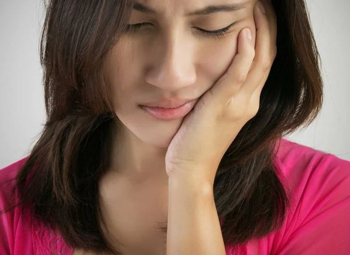 Khuôn mặt không cân đối sau khi hạ gò má 