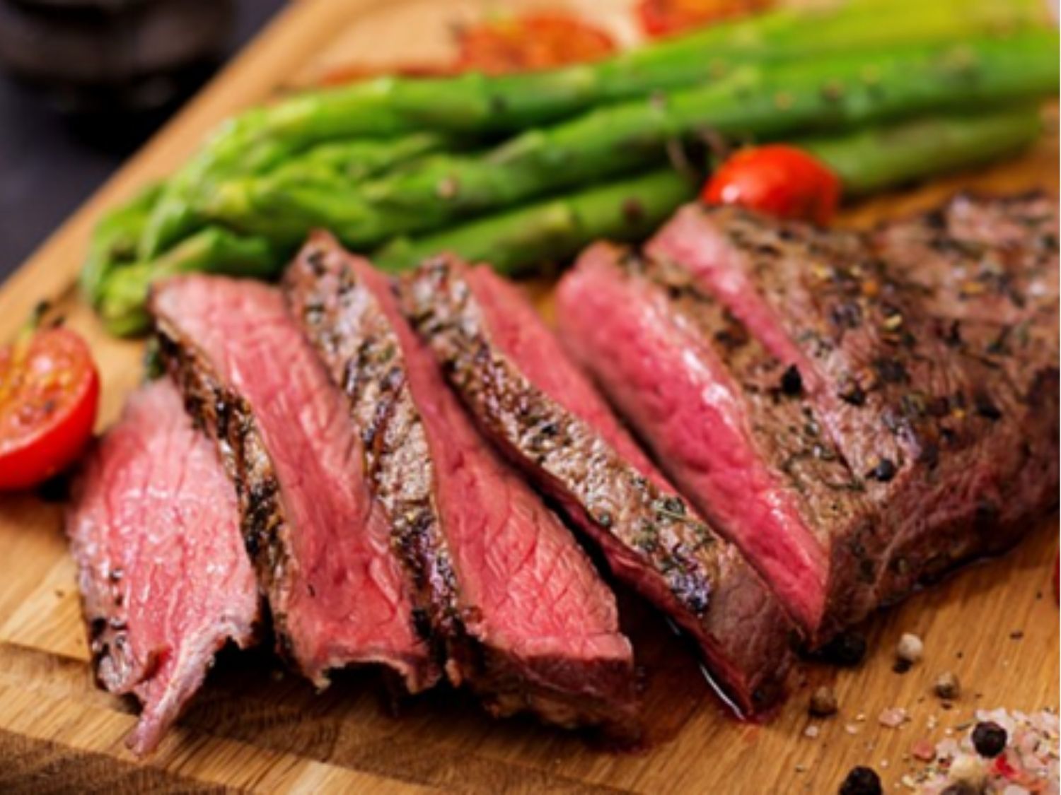 Tránh ăn thịt bò sau khi mới nâng mũi