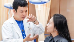 TOP Bác sĩ sửa mũi hỏng uy tín: Bí quyết tái cấu trúc & Phục hồi dáng mũi biến chứng 2026