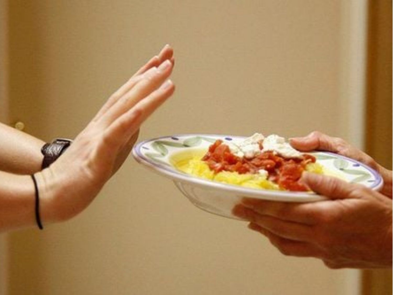 trước khi hút mỡ cần nhịn ăn để đảm bảo an toàn