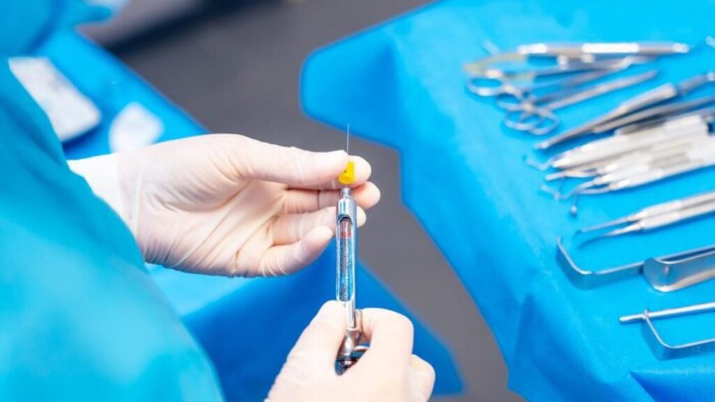 Hút mỡ gây tê có an toàn không? Giải đáp về an toàn, kiểm soát đau và lộ trình hồi phục trong ngày