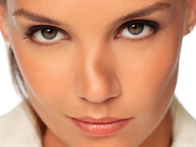 Mũi bị lệch vẹo ảnh hưởng tới đường hô hấp và thẩm mỹ